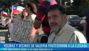 Lee más sobre el artículo Socia ONG Jeannette Catalán protesta en Valdivia por indultos.